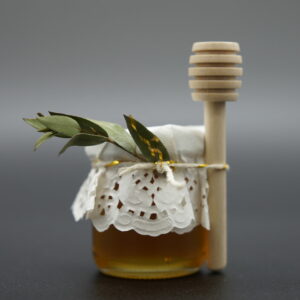Mini-pot de miel ou confiture personnalisé (étiquette, contenu et décorations comprises)